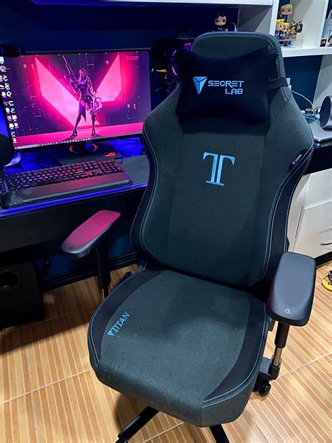 secretlab titan 2020 price.